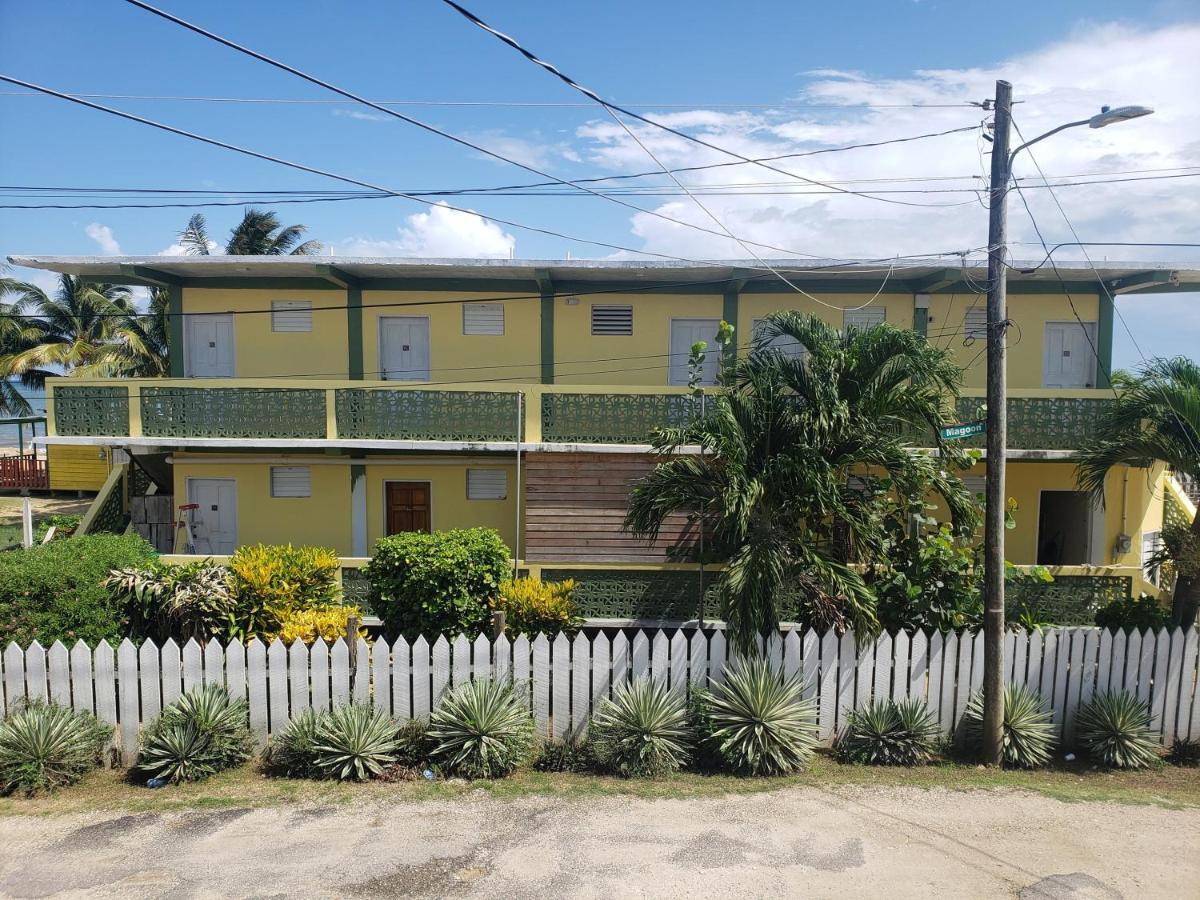 Pal'S On The Beach - Dangriga, Belize Exterior foto